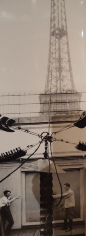 Eiffel tower antenna
